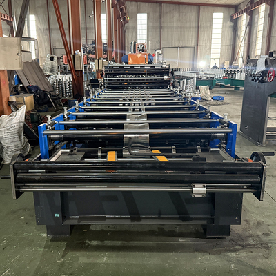 Δέλτα Inverter Τρία στρώματα οροφής χάλυβα Profile Roll Forming Machine Για 0,25-0,6mm πάχος υλικού