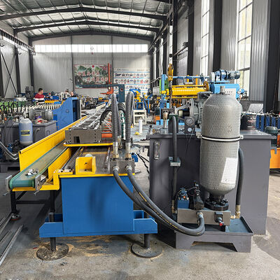 Μηχανή διαμόρφωσης κυλίνδρων κατασκευής χάλυβα ράβδων μεταλλικής οροφής Τ