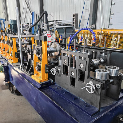 Αυτόματη αλλαγή μεγέθους Laser Welding Pipe Making Roll Forming Machine Κατασκευή