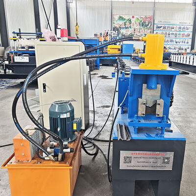Automatica Μαύρο χάλυβα 20x50 γωνία χάλυβα που φτιάχνει ρολό σχηματισμού μηχανή