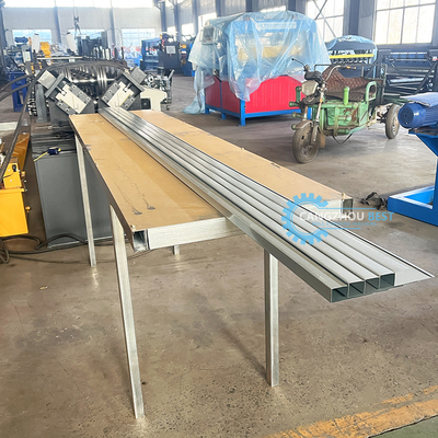 Διπλή Γραμμή Προσαρμοσμένο U Προφίλ Stud Track Roll Forming Machine για την Ισπανία